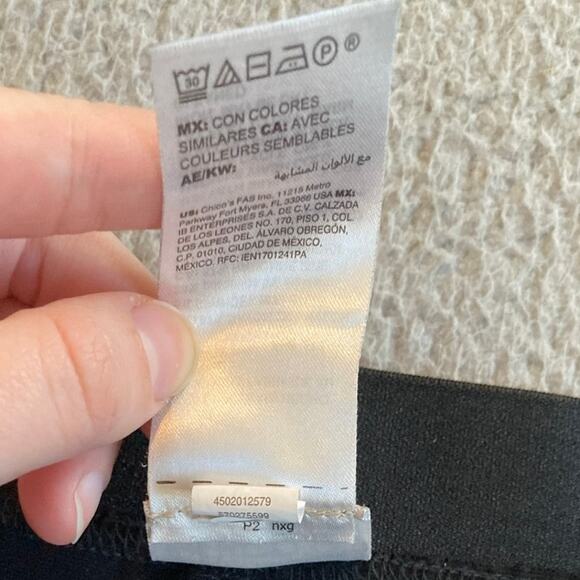 Chicos Pants 12 Large Crop Straight Leg Capri Zip Stretch Black Gold Minimal 2 - Picture 7 of 13